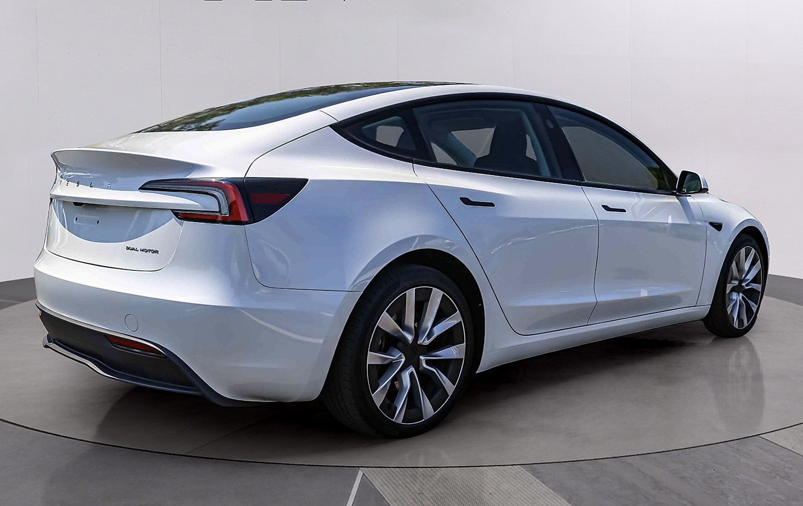 Tesla Model 3 Long Range