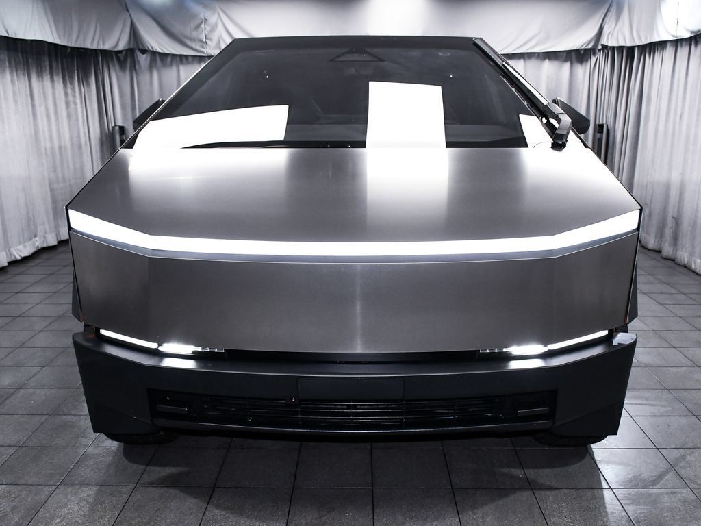 Tesla Cybertruck AWD