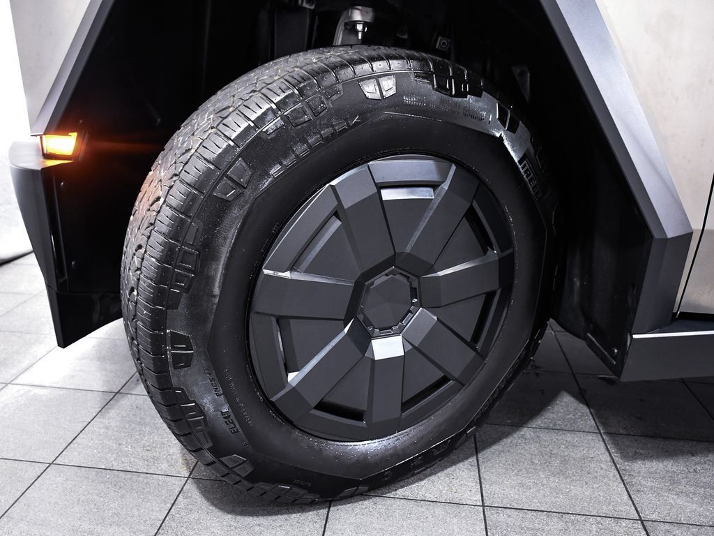 Tesla Cybertruck AWD