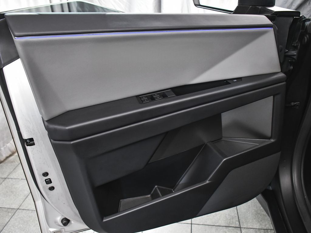 Tesla Cybertruck AWD
