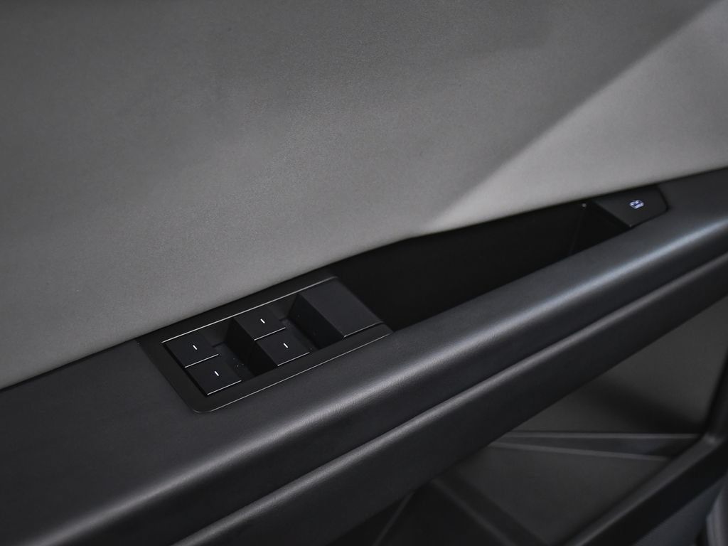 Tesla Cybertruck AWD