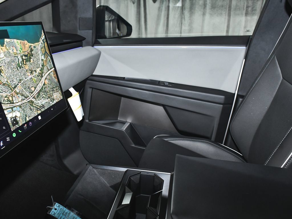 Tesla Cybertruck AWD