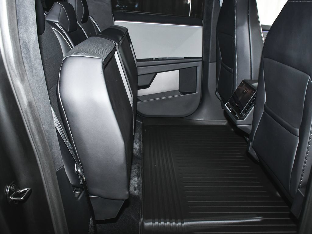 Tesla Cybertruck AWD