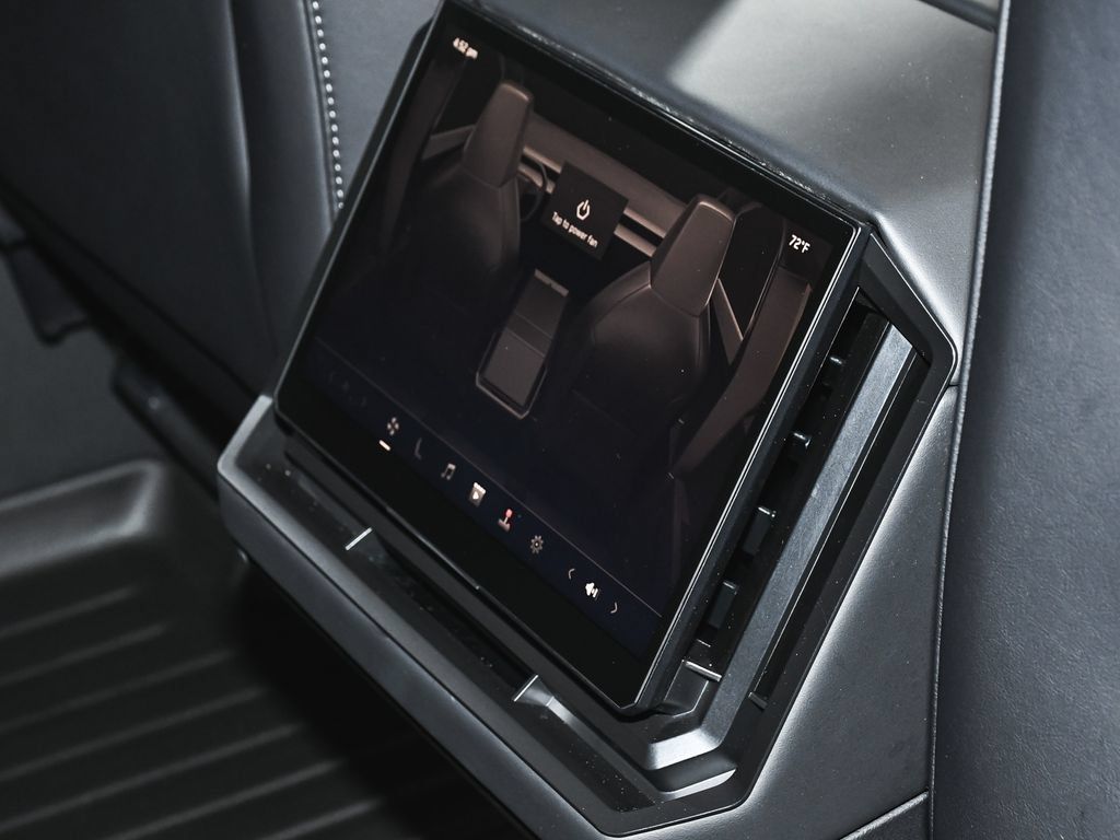 Tesla Cybertruck AWD
