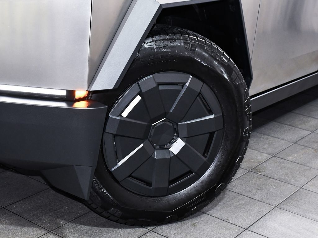 Tesla Cybertruck AWD