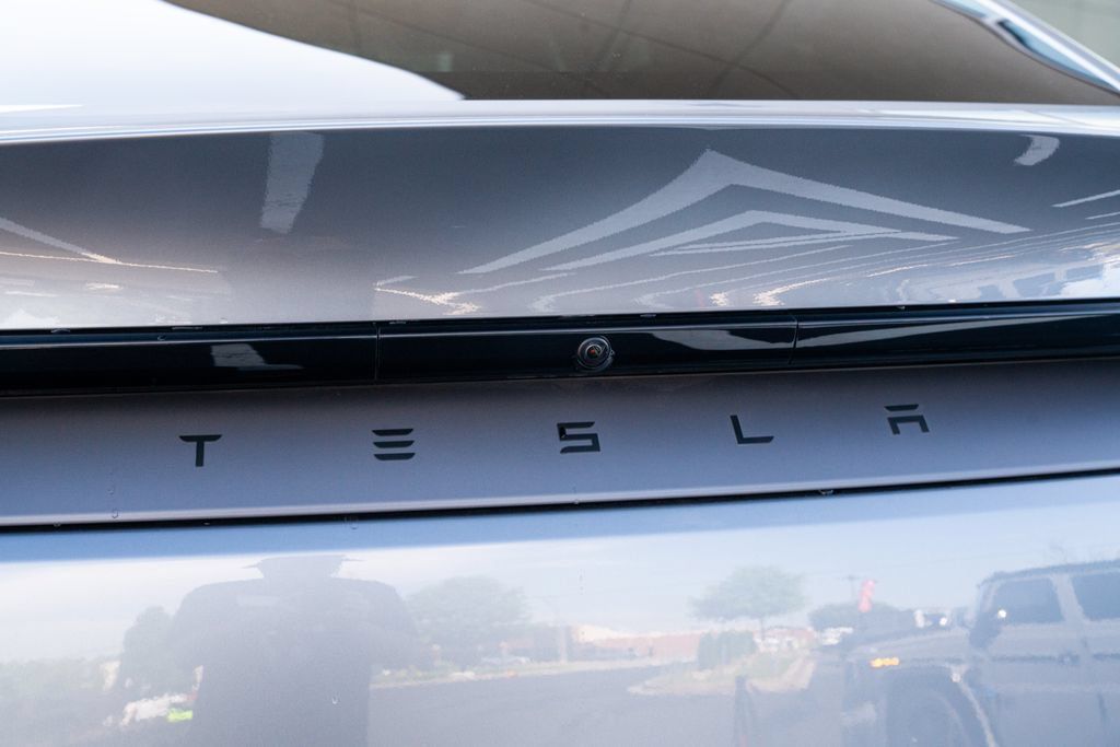 Tesla Model Y Long Range