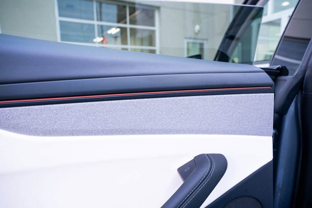 Tesla Model Y Long Range