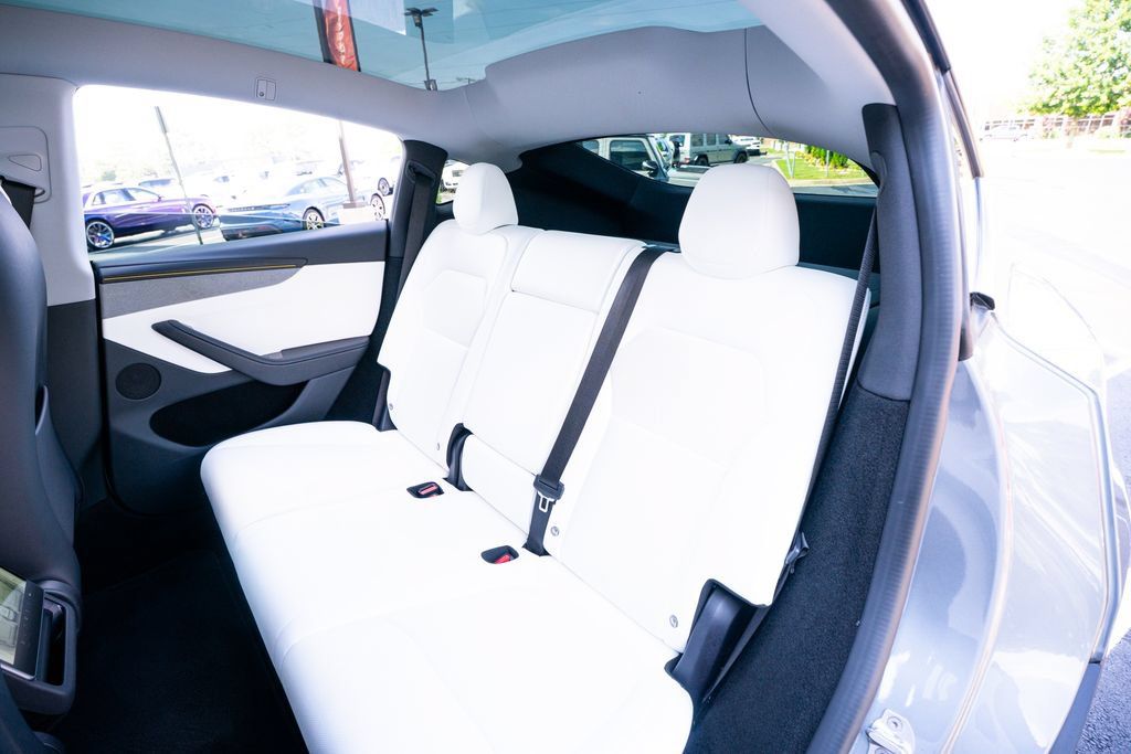 Tesla Model Y Long Range