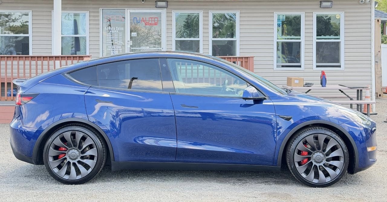 Tesla Model Y Performance AWD