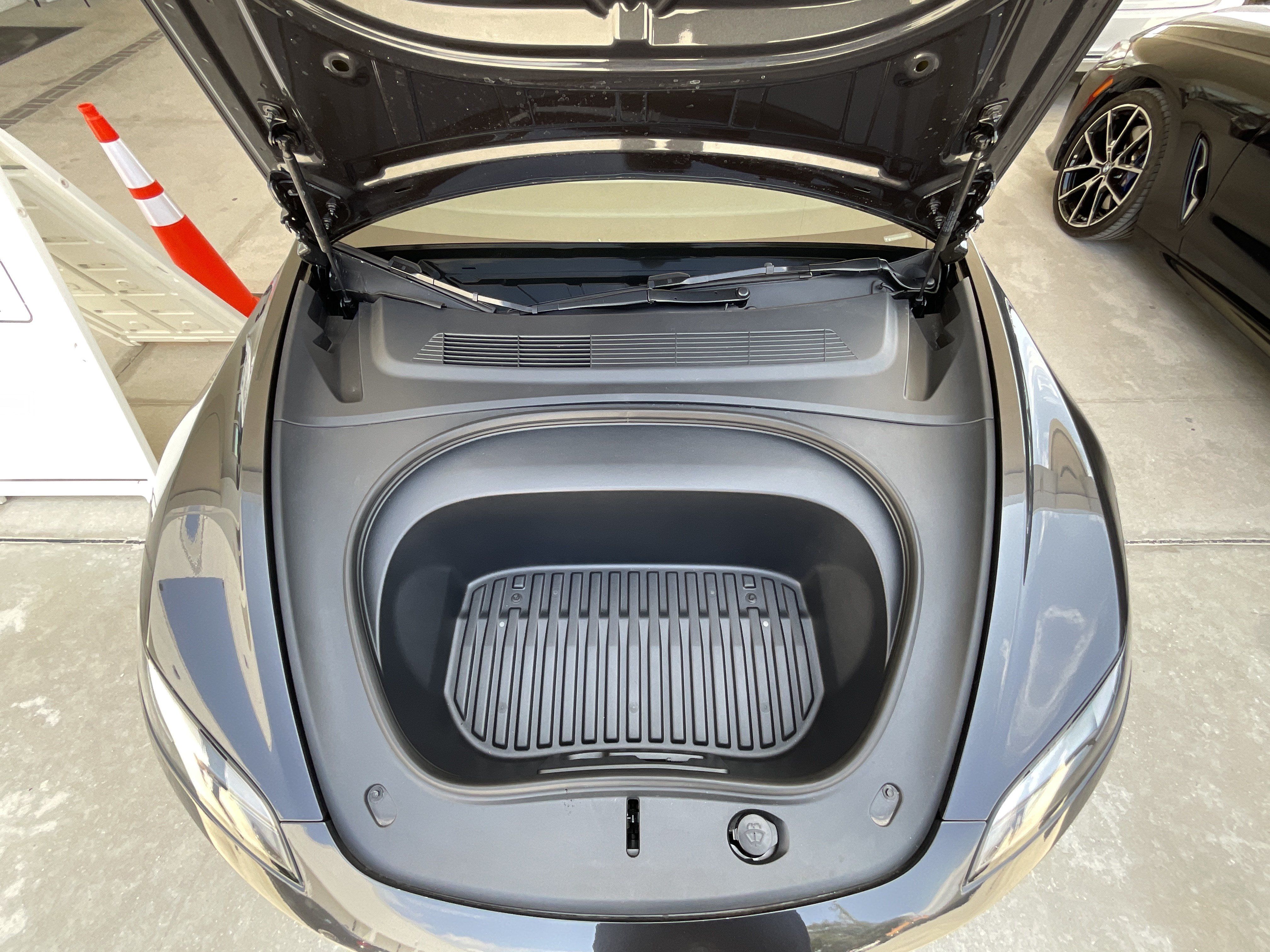 Tesla Model 3 RWD Long Range