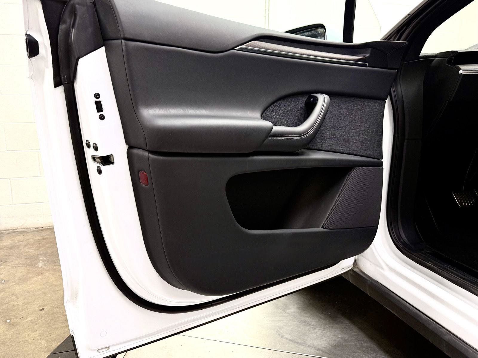 Tesla Model X AWD(7 Seats)
